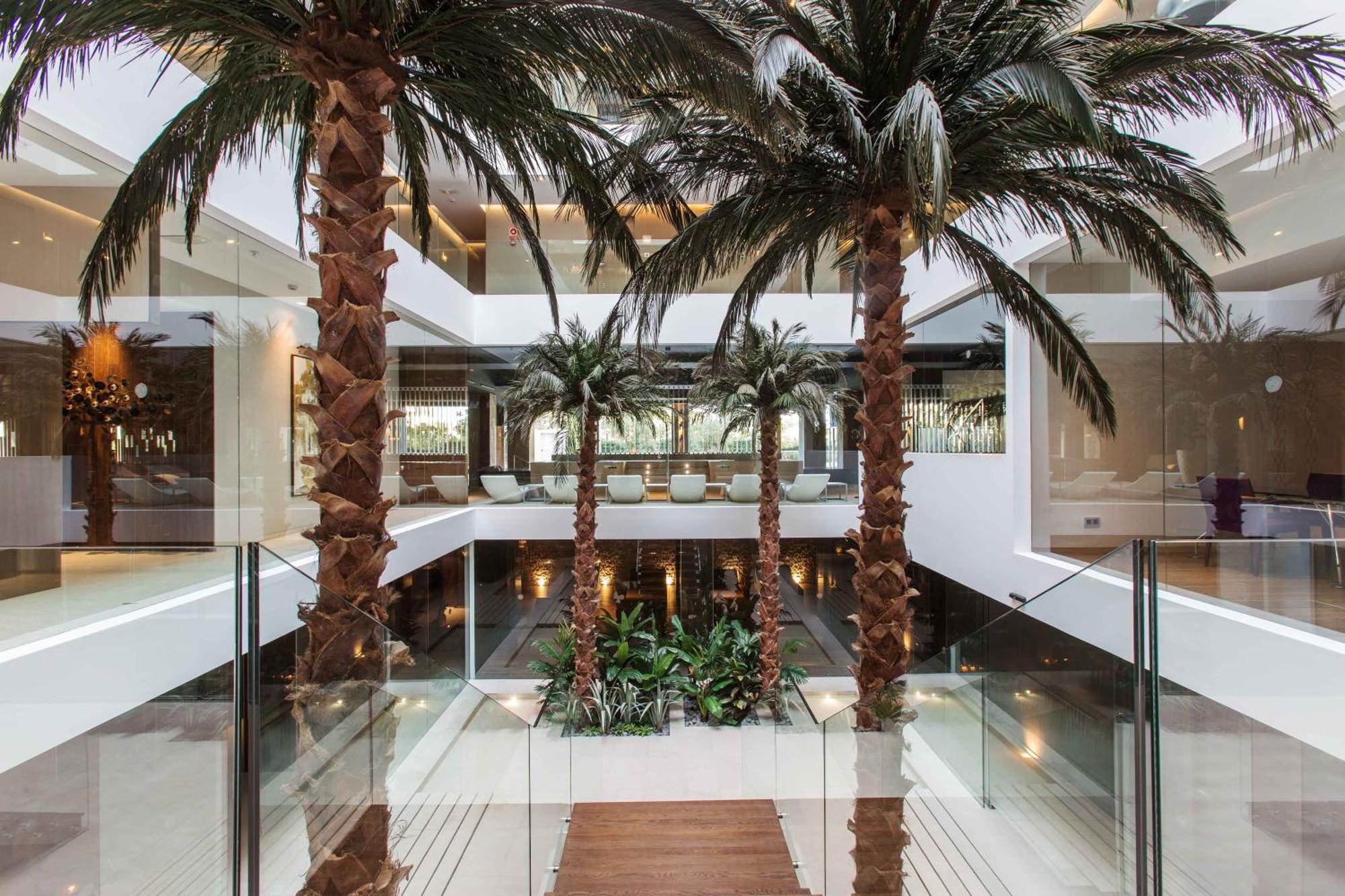 Don Carlos 马尔韦利亚 外观 照片 The interior of the hotel