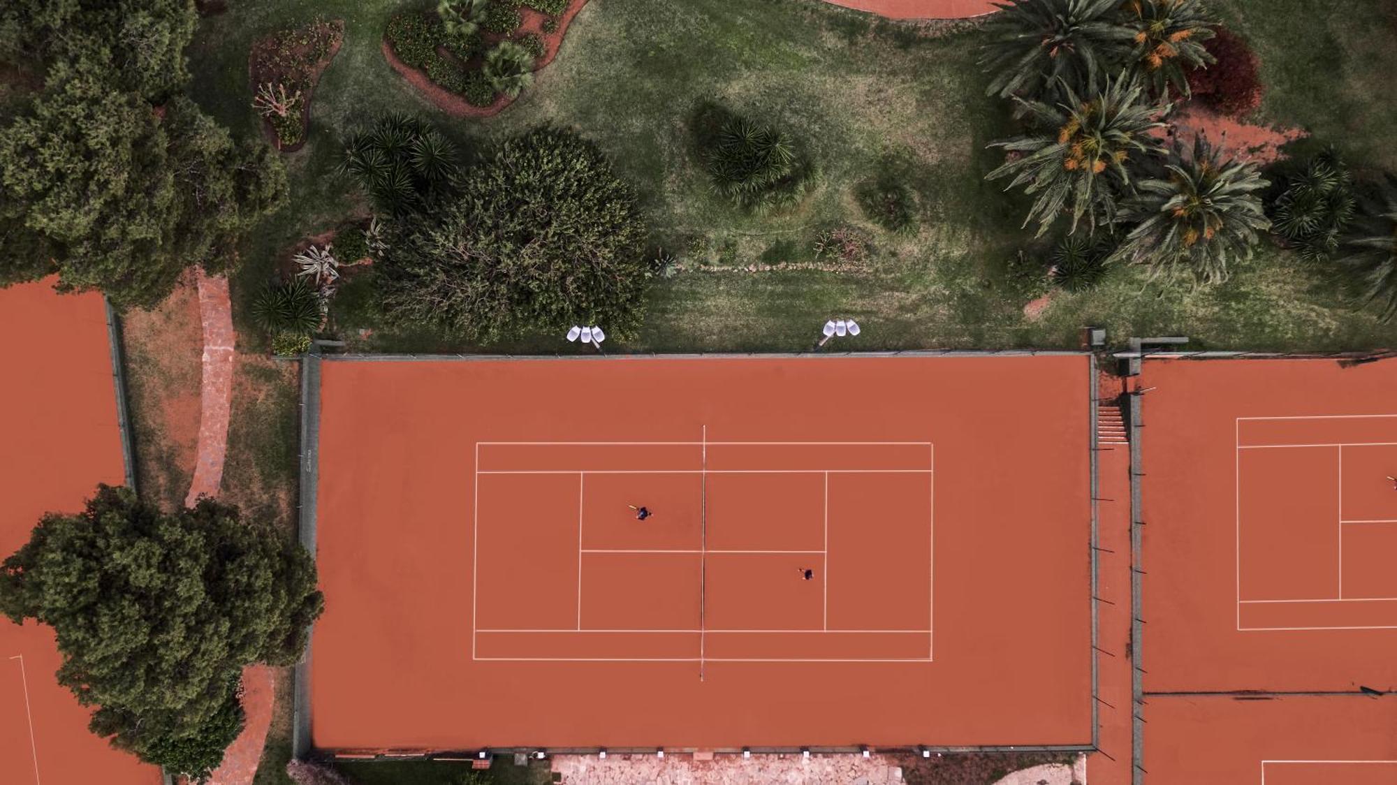 Don Carlos 马尔韦利亚 外观 照片 Tennis court